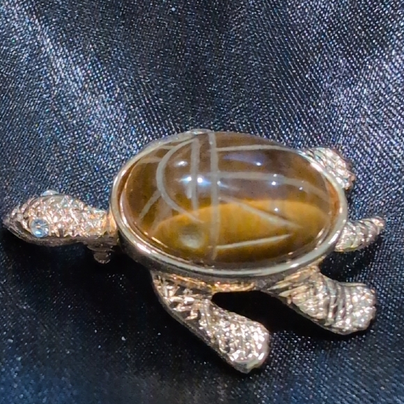 Gold Tone Textured Turtle Brooch Tigers Eye Stone Carved Scarab - Picture 2 of 8
